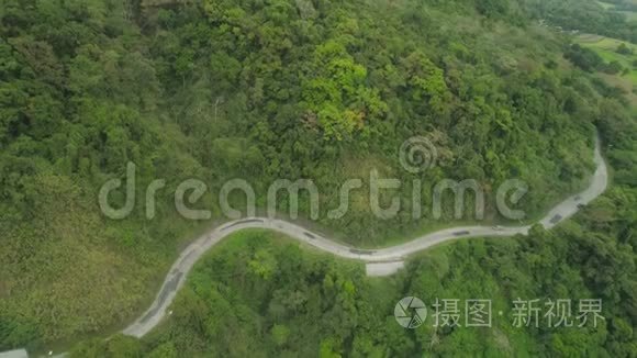 菲律宾吕宋岛上的山路。