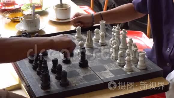 亚洲男性手下棋视频