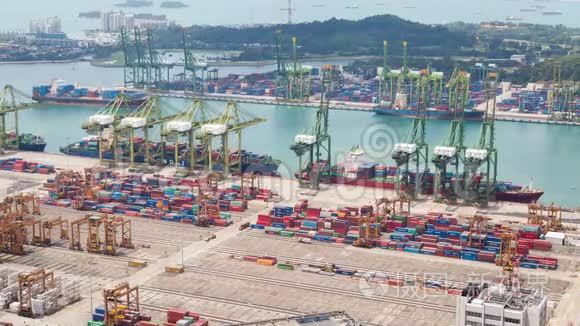 新加坡港口船舶装卸视频