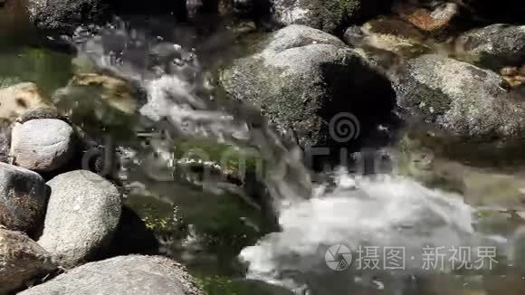 紧拍气流越过摩丝岩视频