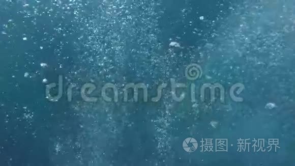 水下蓝色海水气泡背景视频