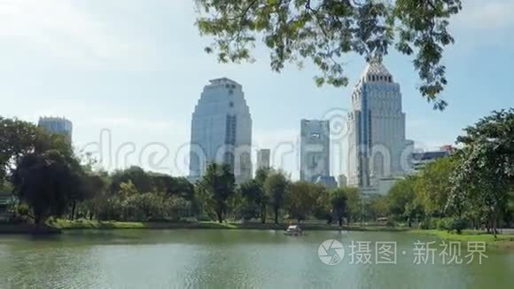 曼谷市中心公园附近的摩天大楼视频