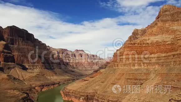 大峡谷悬崖和科罗拉多河景观视频