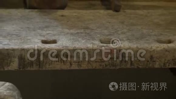 博物馆古董木制工作台视频