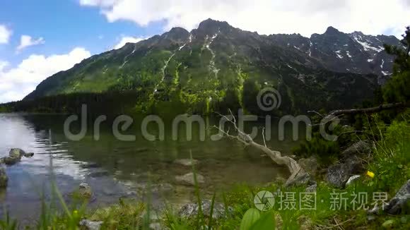 湖泊在山区的景观时间推移视频