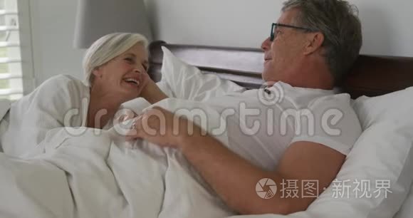 家里的老夫妇