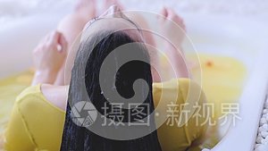 家庭水疗护理头发皮肤治疗健康视频