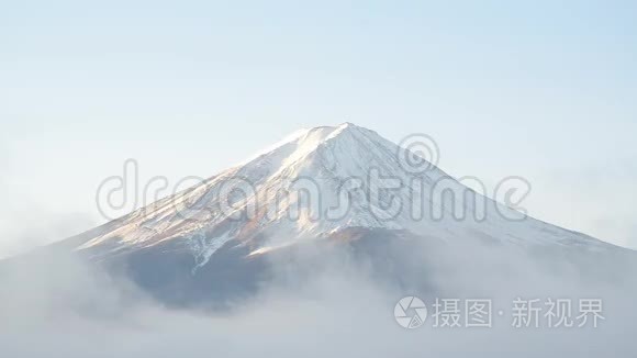 富士山和晨雾视频