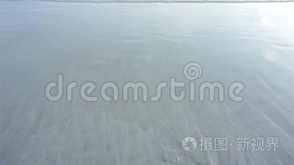 泰国海滩的海浪