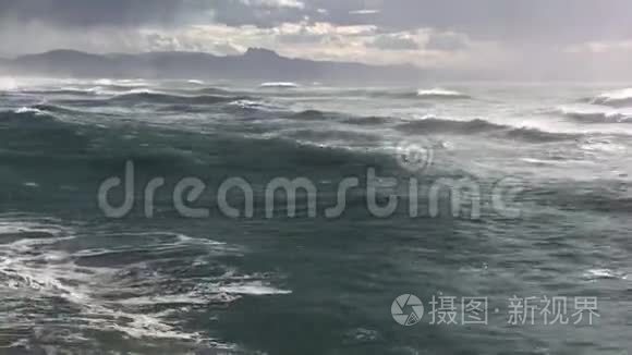 巴斯克海岸的日落海浪视频