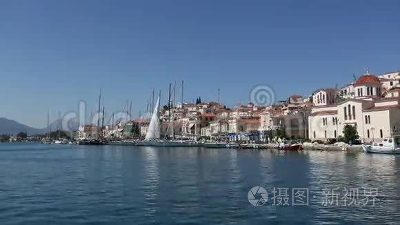 希腊爱琴海波罗岛沿岸帆船航行视频