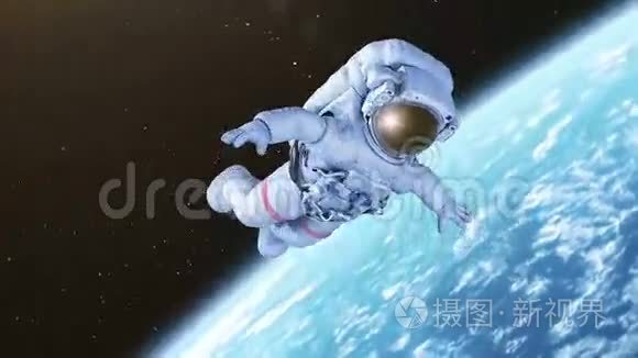 太空中旋转的宇航员视频