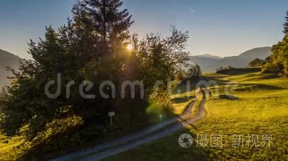 日出山地自然飞翔瑞士空中4k