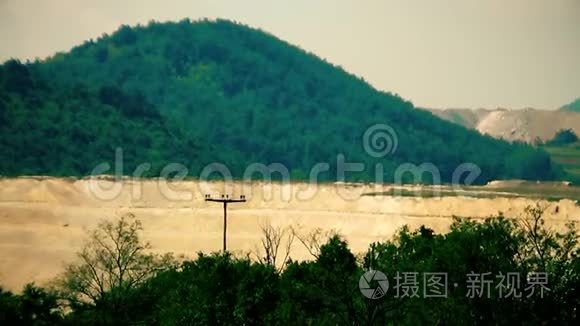 美丽的青山