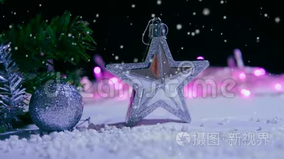 带雪的舞会和圣诞明星的照片视频