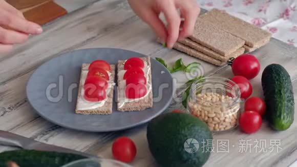 烹饪健康素食三明治视频