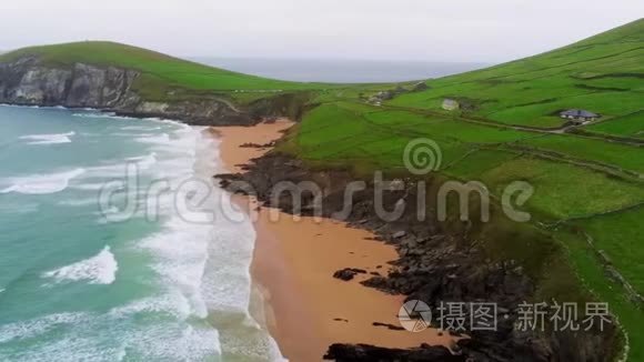 沿海岸飞越定乐半岛上空视频