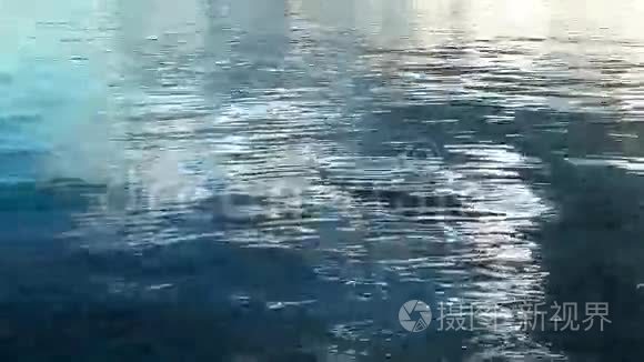 海水波浪和反射