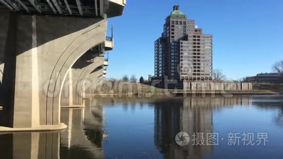 康涅狄格州哈特福德的河景