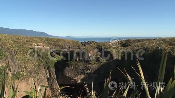 新西兰南部岛屿西海岸的煎饼岩