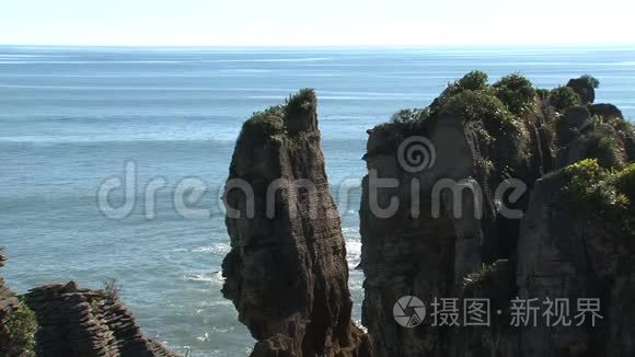 新西兰南部岛屿西海岸的煎饼岩