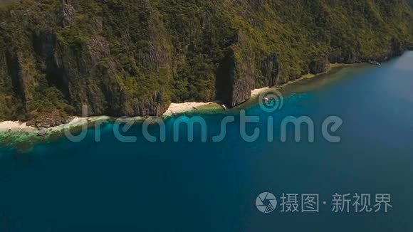 热带岛屿和沙滩，鸟瞰.. El Nido