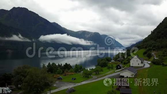 从挪威空中看到峡湾和水视频