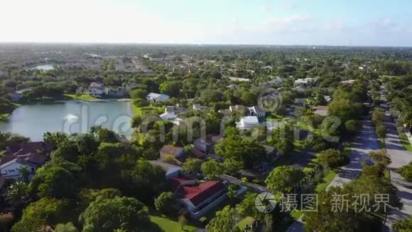 郊区住宅鸟瞰图