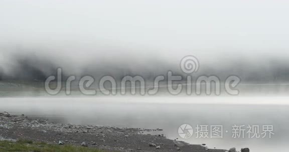 美丽神秘的黑湖，杜米特国家公园.. 黑山