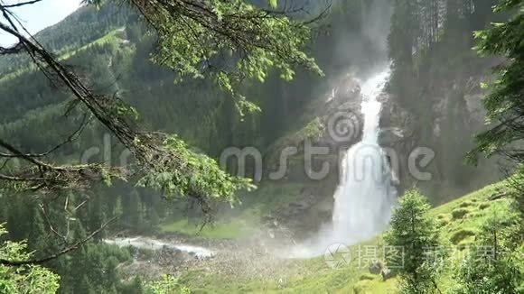奥地利萨尔茨堡州平茨高的克里姆瀑布。 欧洲阿尔卑斯山