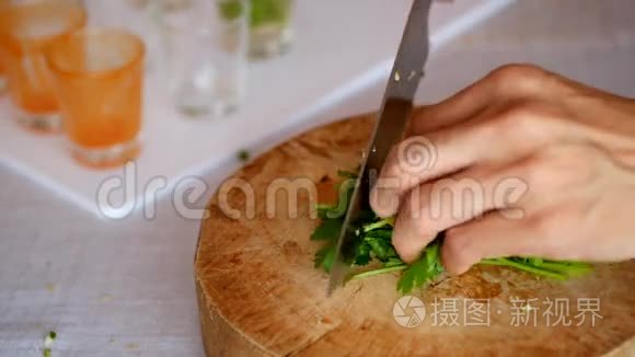 用切菜法烹饪视频