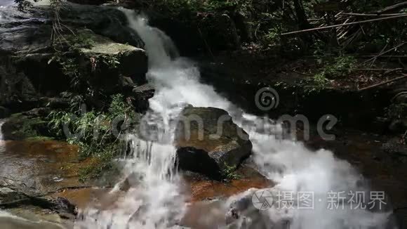 高茶茂瀑布视频