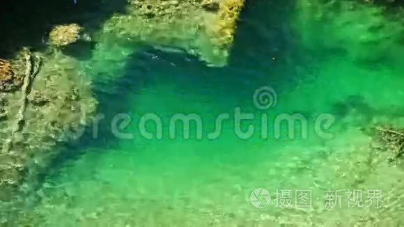 普莱维湖国家公园的瀑布美景视频
