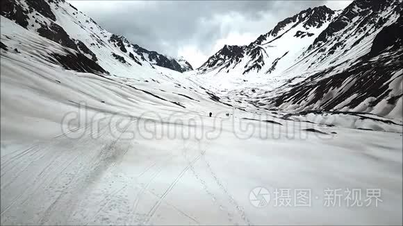 智利圣地亚哥山雪景观视频