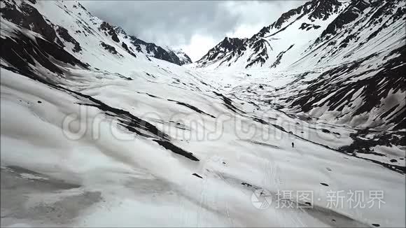 智利圣地亚哥山雪景观视频