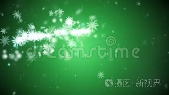 雪花飘落的新年树