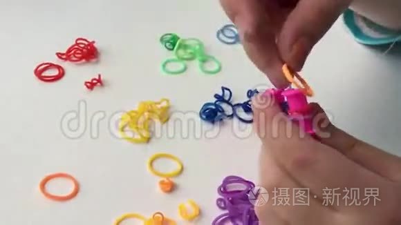 橡皮筋的制作手镯