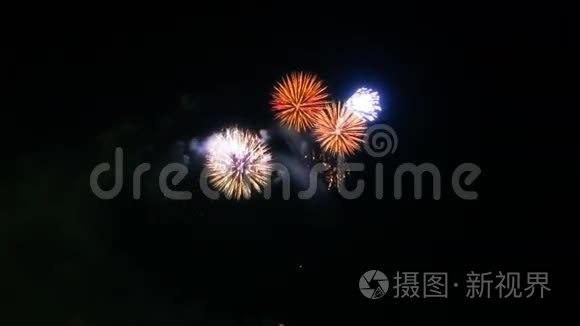 多次烟火爆炸