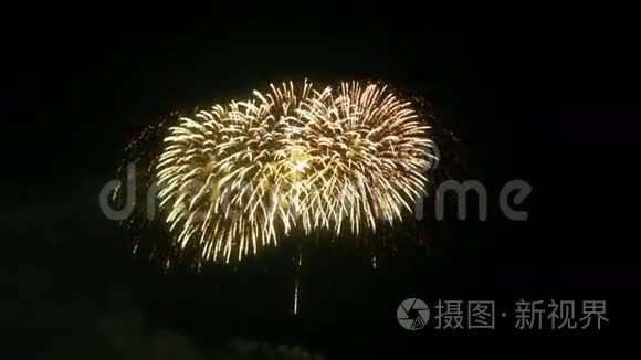 多次烟火爆炸