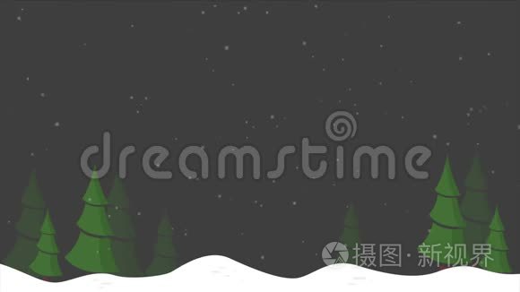 山上一个下雪的圣诞夜村的录像视频