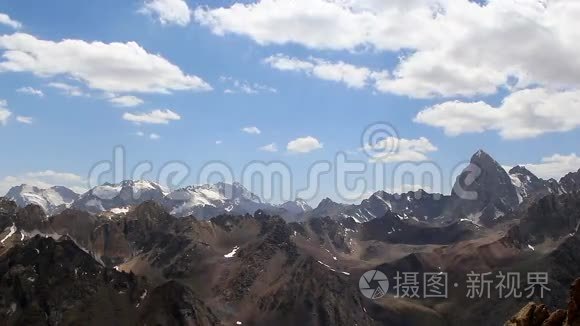 云和山。 时间流逝，帕米尔