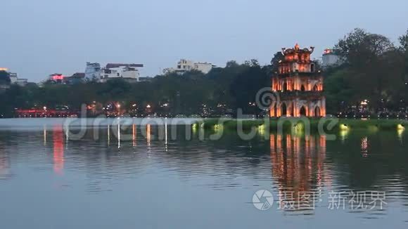 汉基恩湖与乌龟塔，