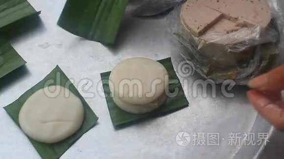 越南人们做圆粘米糕视频
