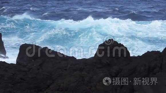 火山岩附近海洋的超慢运动视频