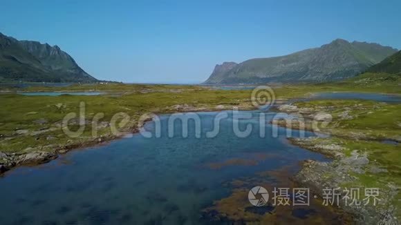 飞越岛屿和海峡。