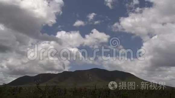 西澳大利亚州斯特林山脉的云影时间流逝