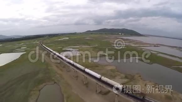 泰国火车过桥鸟瞰图