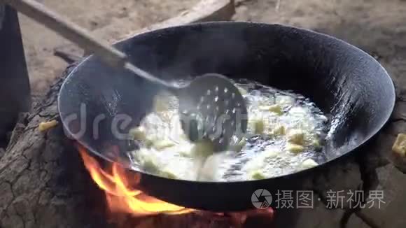 深度油炸缅甸当地食品视频