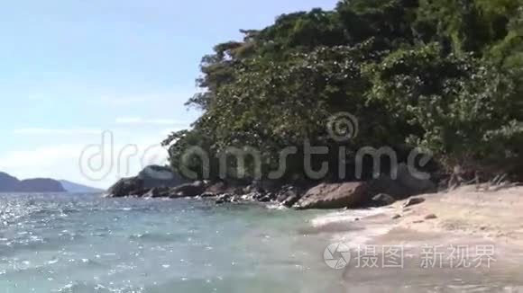 在无人居住的岛屿上的海滩视频