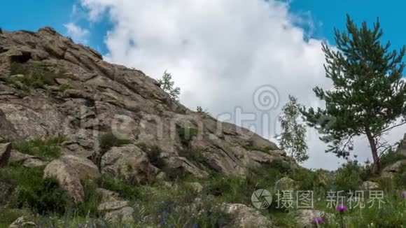 景观TimelapseUHD.. 美丽的山和蓝天白云。